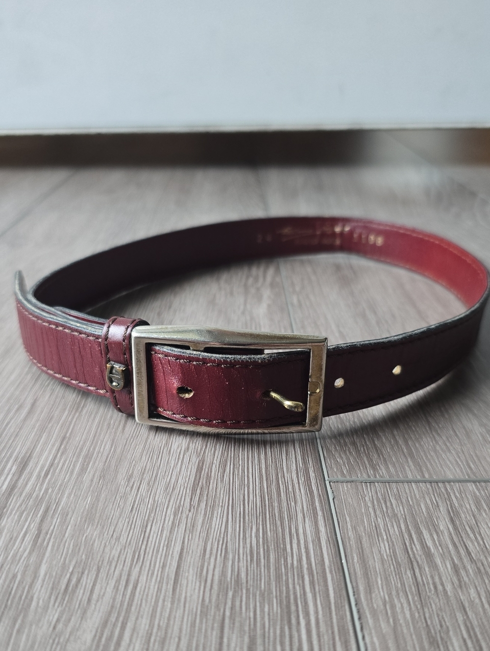 Etienne Aigner Handmade Leather Belt Burgundy Red Rectangular Buckle Size 24